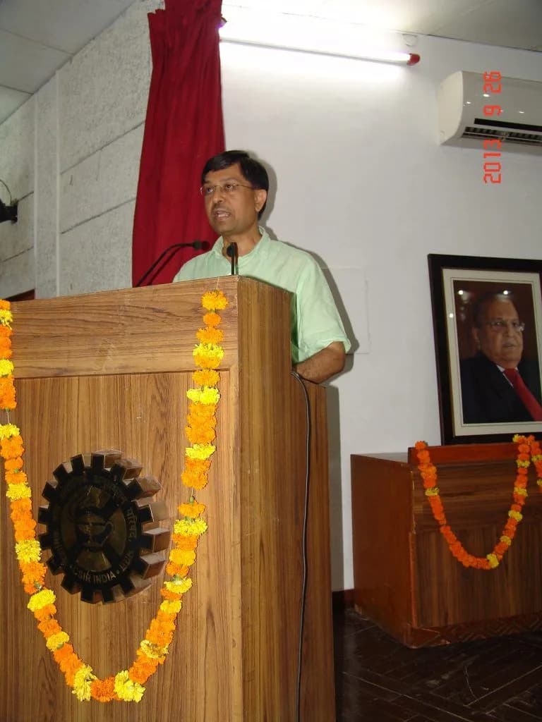 Cadila CMD Dr. Rajiv Modi delivering the Presidential Address at IIIM, Jammu